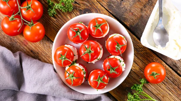 Tomates Cerises Farcies Fromage Aux Herbes — Photo