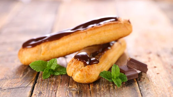 Patiserie Tradițională Franceză Eclair Ciocolată — Fotografie, imagine de stoc