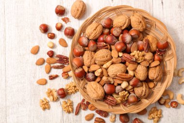 Çeşit çeşit fındık - üst görünüm