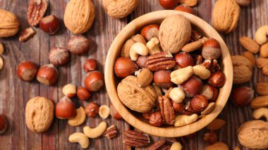 Çeşit çeşit fındık - üst görünüm