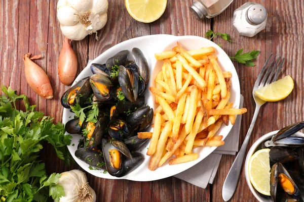 Mussel French Fries Parsley — Stock Photo, Image