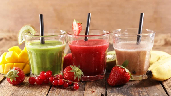 Fruchtsaft Smoothie Mit Frischem Saft — Stockfoto