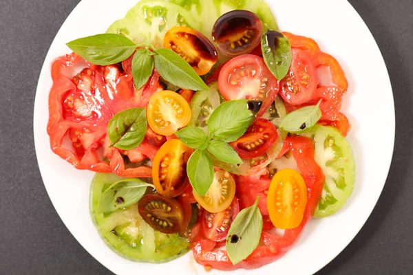 Salada Tomate Com Salada Fresca — Fotografia de Stock