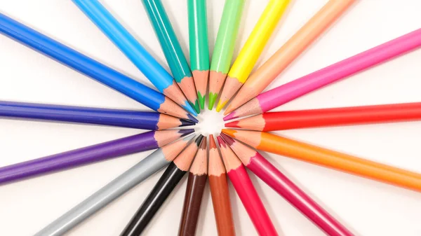 Crayons Couleur Cercle Isolé Sur Fond Blanc — Photo