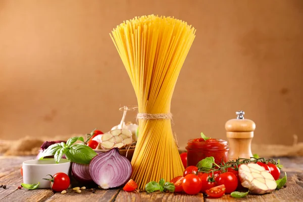 Spaghetti Con Pomodoro Basilico — Foto Stock