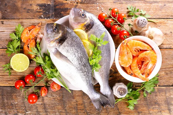 Frutos Mar Peixe Fresco Com Dorado Camarão Ingredientes — Fotografia de Stock