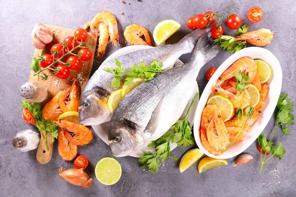 Frutos Mar Peixe Fresco Com Dorado Camarão Ingredientes — Fotografia de Stock