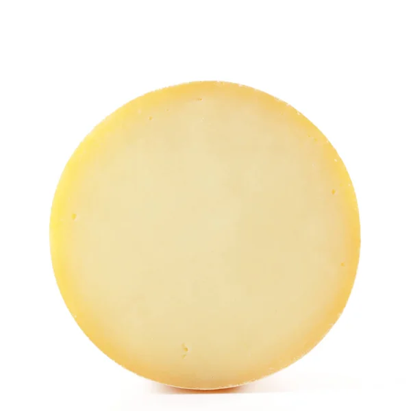 Στρογγυλό Τυρί Απομονωμένο Λευκό Φόντο — Φωτογραφία Αρχείου
