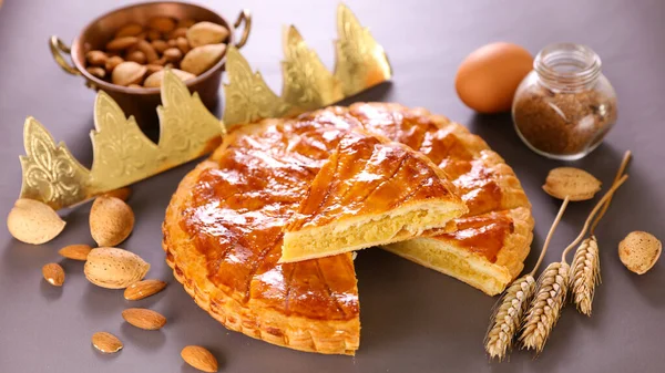 Gâteau Épiphanie Avec Couronne Ingrédient — Photo