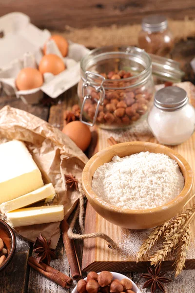 Bakingrediënten Bloem Boter Deegroller Chocolade Noten — Stockfoto