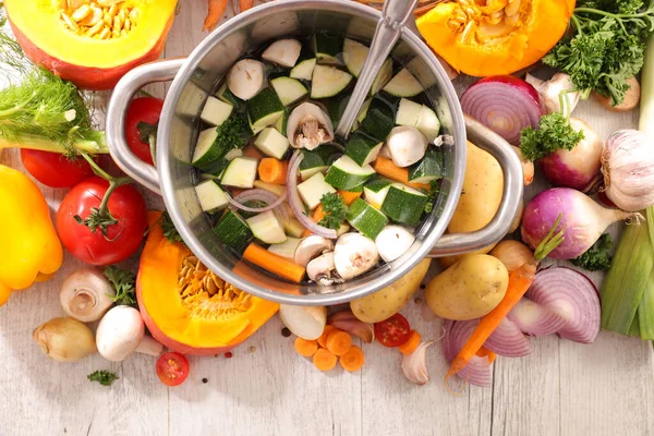 Matlagning Grönsakssoppa Pan — Stockfoto