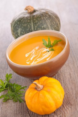 Balkabağı çorbası.