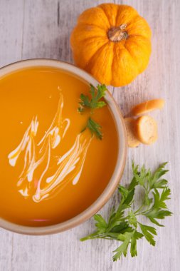 Balkabağı çorbası.