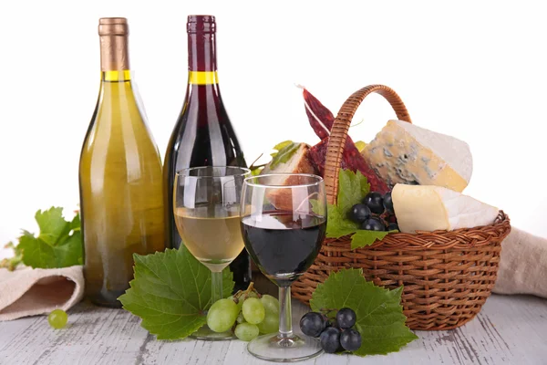 Viini, rypäle ja juusto — kuvapankkivalokuva