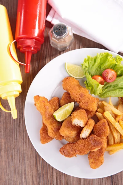 Fried chicken nuggets — Stock Photo, Image