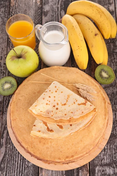 Crepe e frutas — Fotografia de Stock