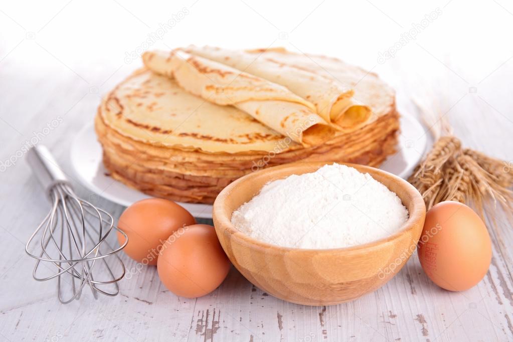 Crepe and ingredients