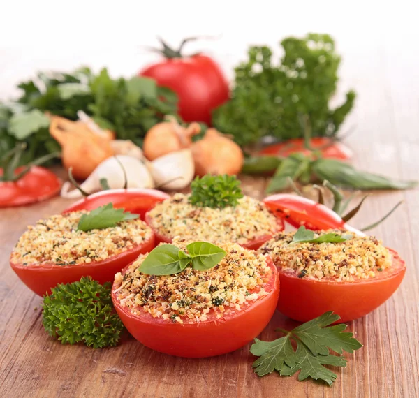 Tomate cuite au four aux herbes — Photo