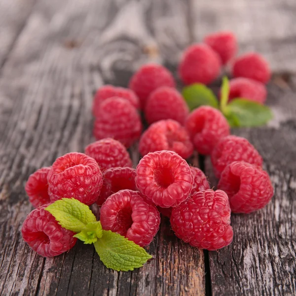 Fresh raspberry — Stock Photo, Image