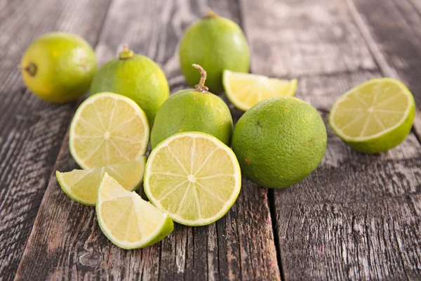 Groene citroen. — Stockfoto
