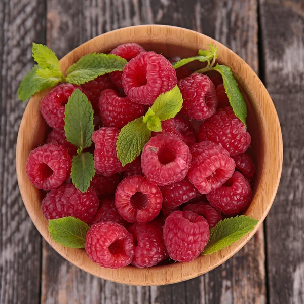 Fresh raspberry — Stock Photo, Image