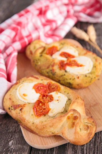 Baked bread with cheese — Stock Photo, Image