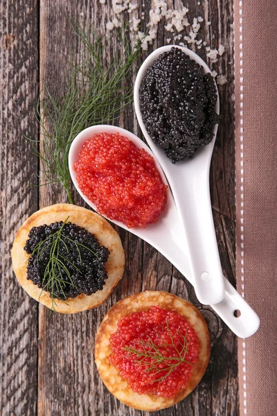 Caviar vermelho e preto — Fotografia de Stock