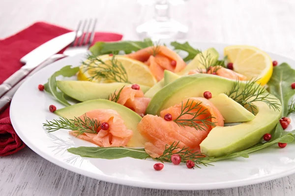 Avocado and salmon — Stock Photo, Image