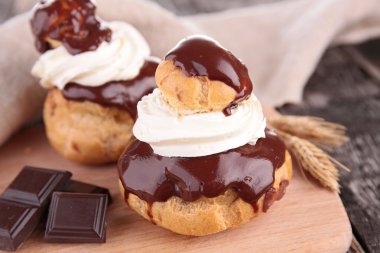 çikolata religieuse