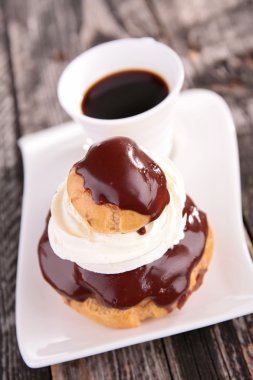 çikolata religieuse