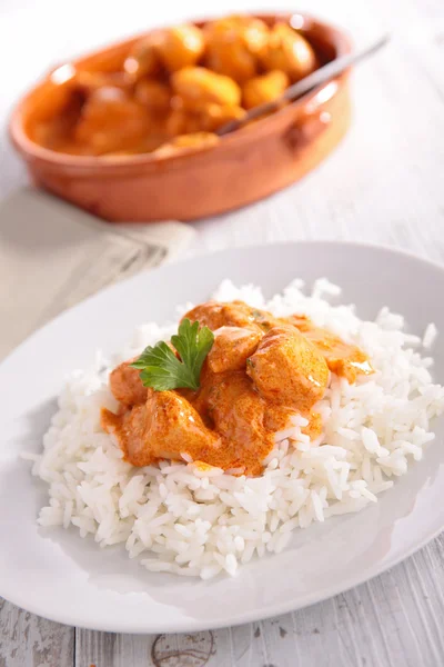 Pollo al curry y arroz —  Fotos de Stock