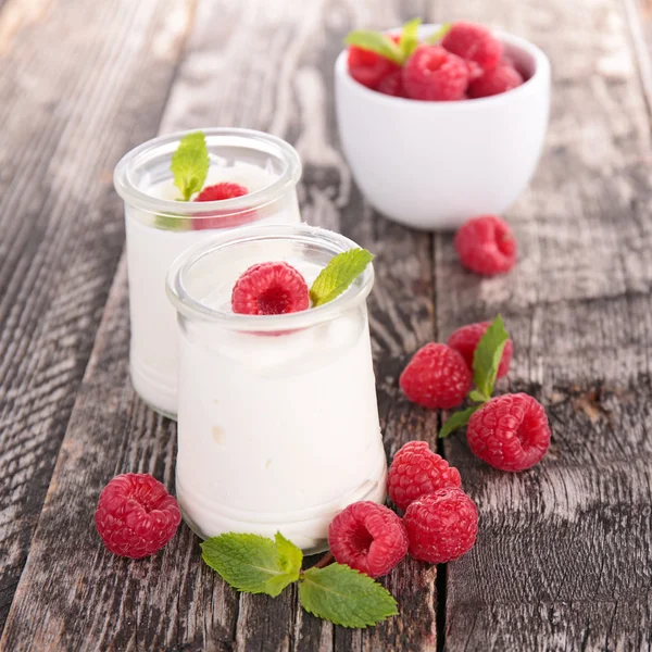 Yoghurt en framboos — Stockfoto