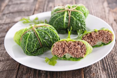 Sığır eti ile lahana rulo