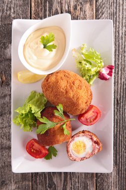 Et yumurta ve sebze ile dolması