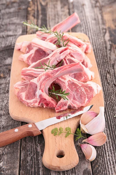 Costillas de cordero crudas — Foto de Stock