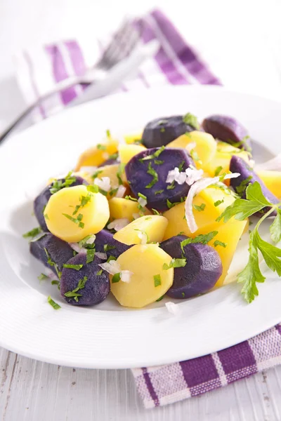 Sabrosa ensalada de patata —  Fotos de Stock