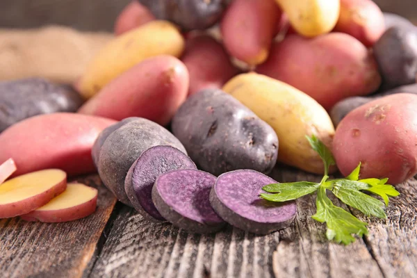 Patata cruda multicolor — Foto de Stock
