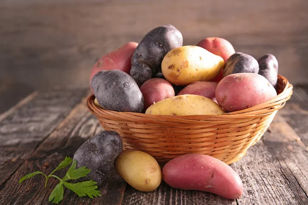 Raw potatoes close up — Stock Photo, Image