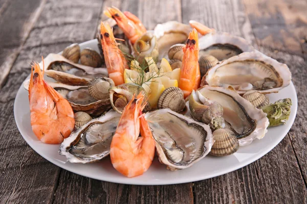 Primer plano de bandeja de mariscos — Foto de Stock