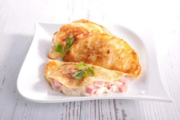 Crêpe au jambon et fromage — Photo