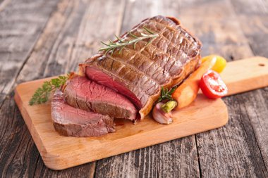 Kesme Tahtasında Biftek