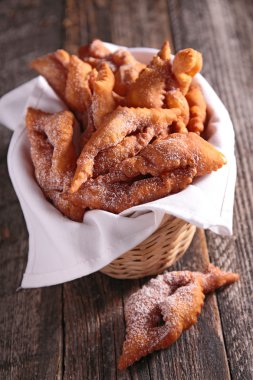 Bugnes, ekmek Melek kanatları