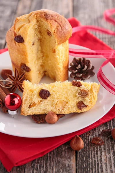 Panettone com decoração de Natal — Fotografia de Stock