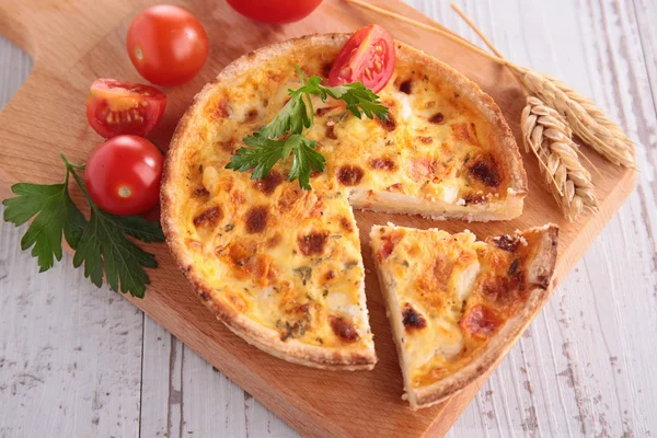 Leckeres Quiche-Gebäck — Stockfoto