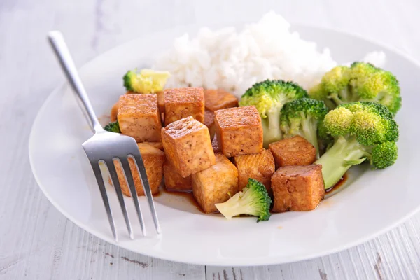 Tofu a la parrilla con salsa de soja — Foto de Stock