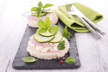 Meze kabak ve soğan ile