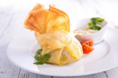 Lezzetli meze veya kanepe plaka üzerinde