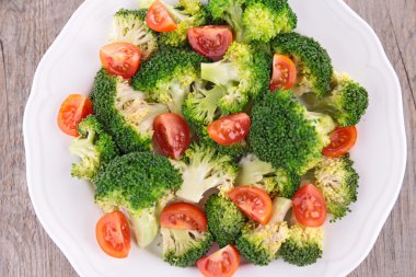 taze Brokoli Salatası