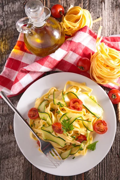 Tagliatelle con verduras — Foto de Stock