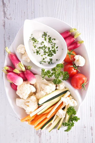 Vegetable and dip — Stock Photo, Image